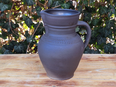 Džbán 31, České Budějovice 15. století, objem cca 2 l, cena 750 Kč