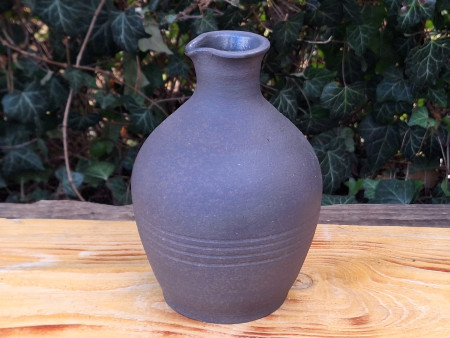 Láhev 2, Jihlava 13. století, objem cca 1 l, 600 Kč