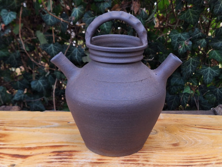 Konvice 4, Plzeň 15. století, objem cca 1,5 l, cena 750 Kč